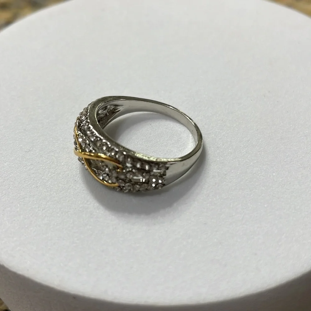 Infinity Rhinestone Gold Ring - Picture 9 of 13